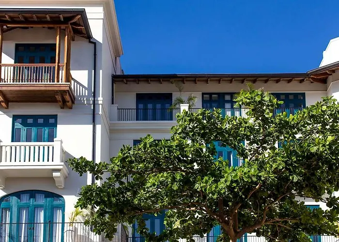 Hotel Santarena At Catalinas