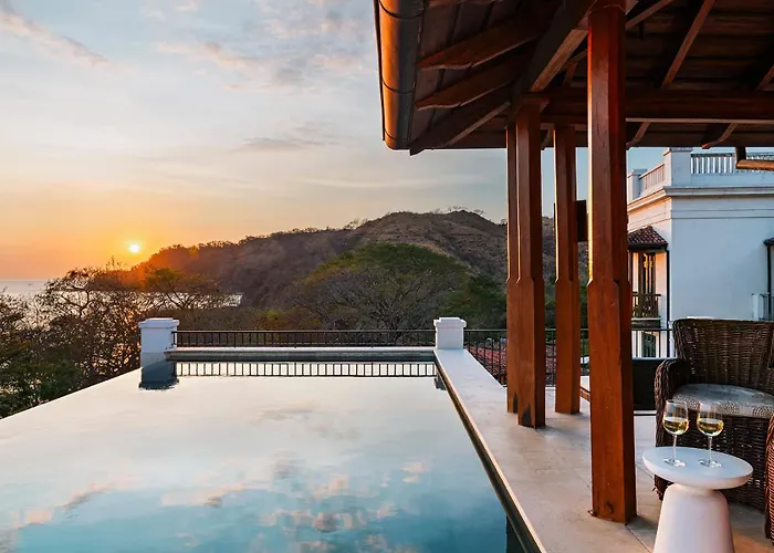 Hotel Santarena At Catalinas 4*