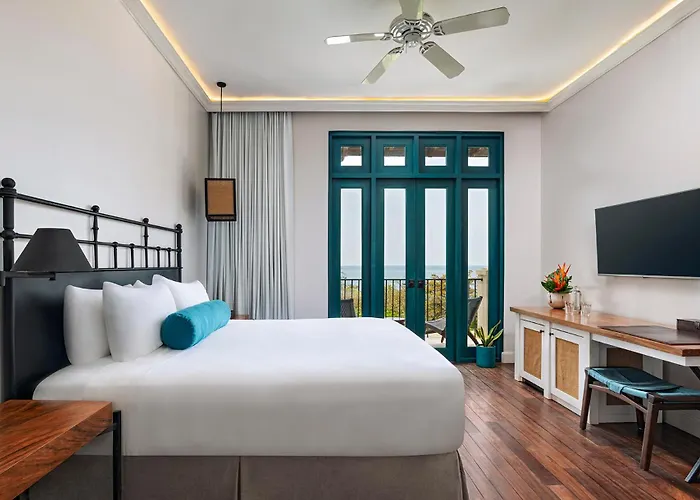 Santarena At Catalinas Hotel 4*