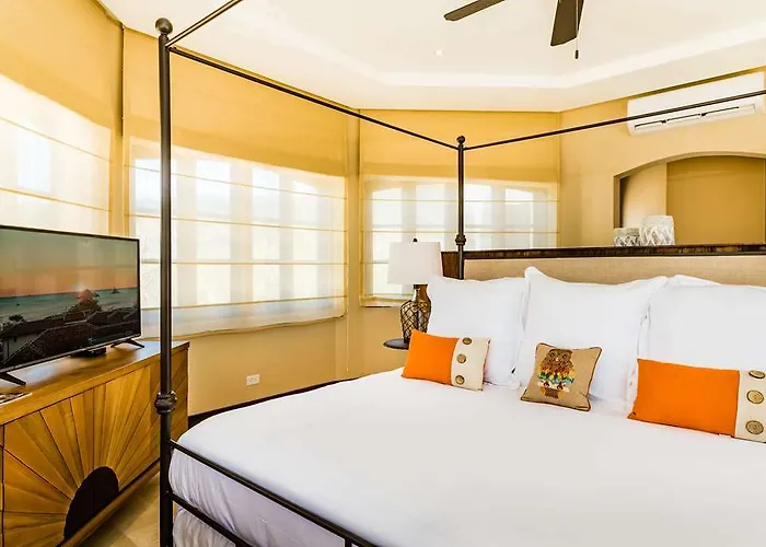 Hotel Santarena At Catalinas