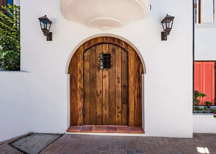 Hotel Santarena At Catalinas